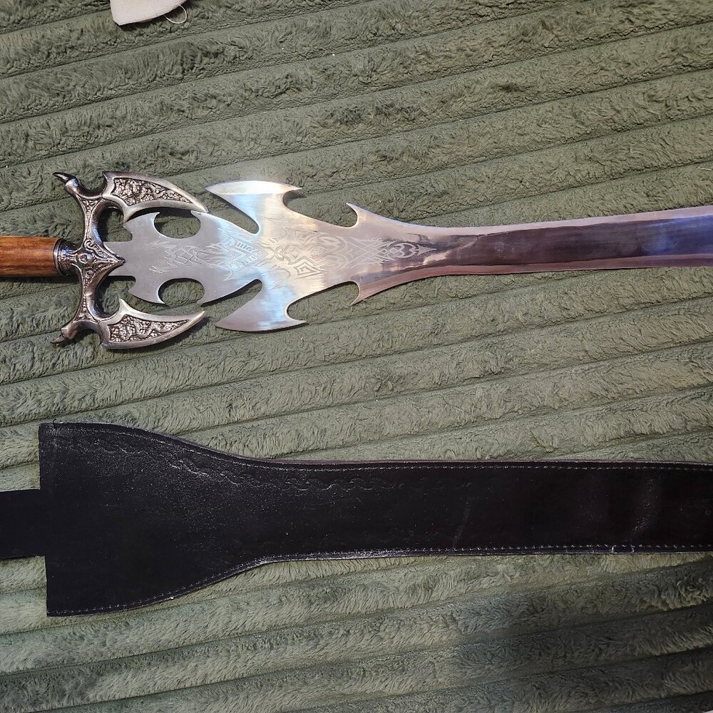 Battle Sword - Picture 2 of 3